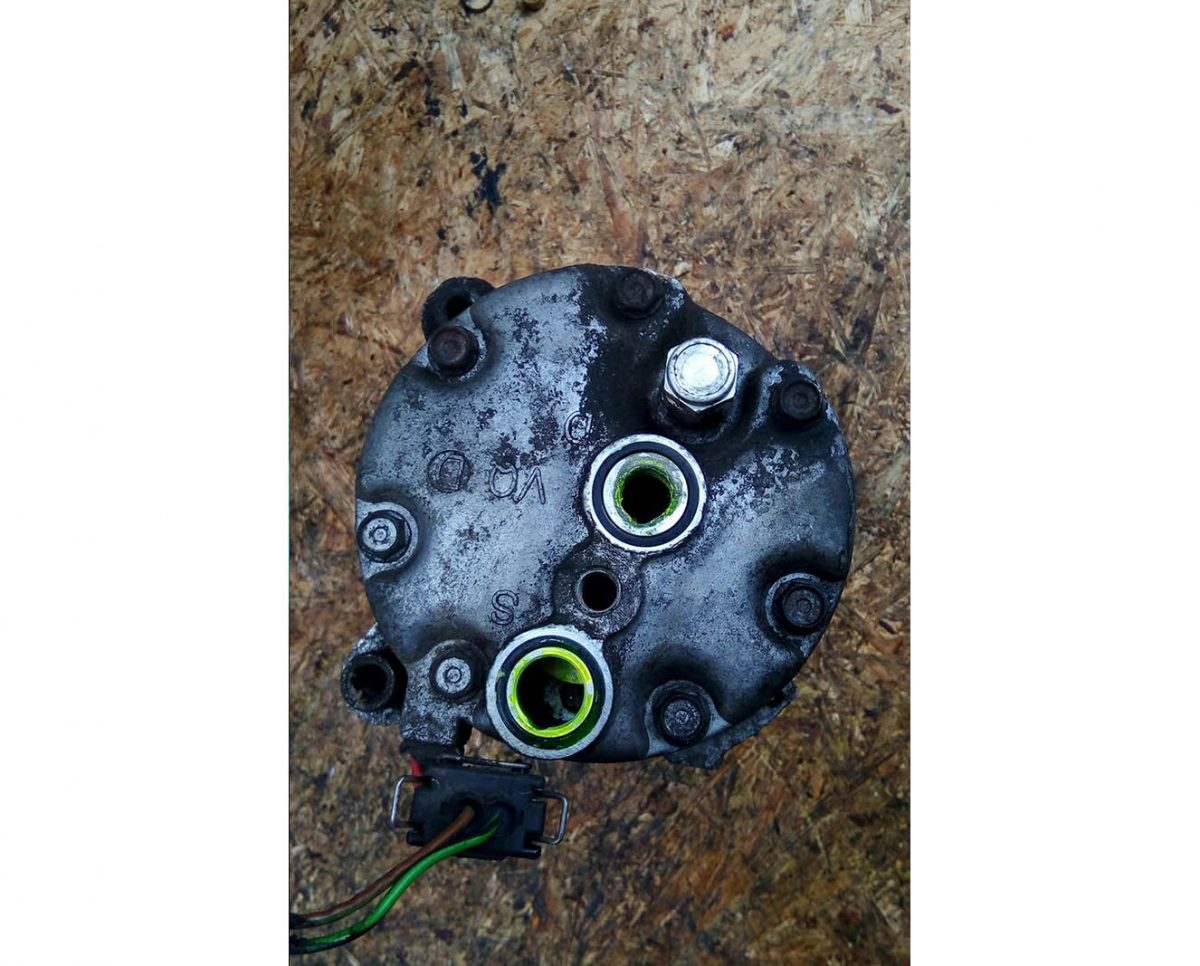 Компрессор кондиционера 1H0820803D Компрессор кондиционера 1H0820803D