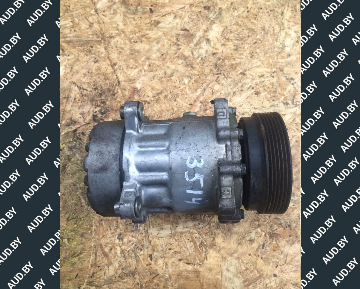 Компрессор кондиционера 1J0820803A Компрессор кондиционера 1J0820803A