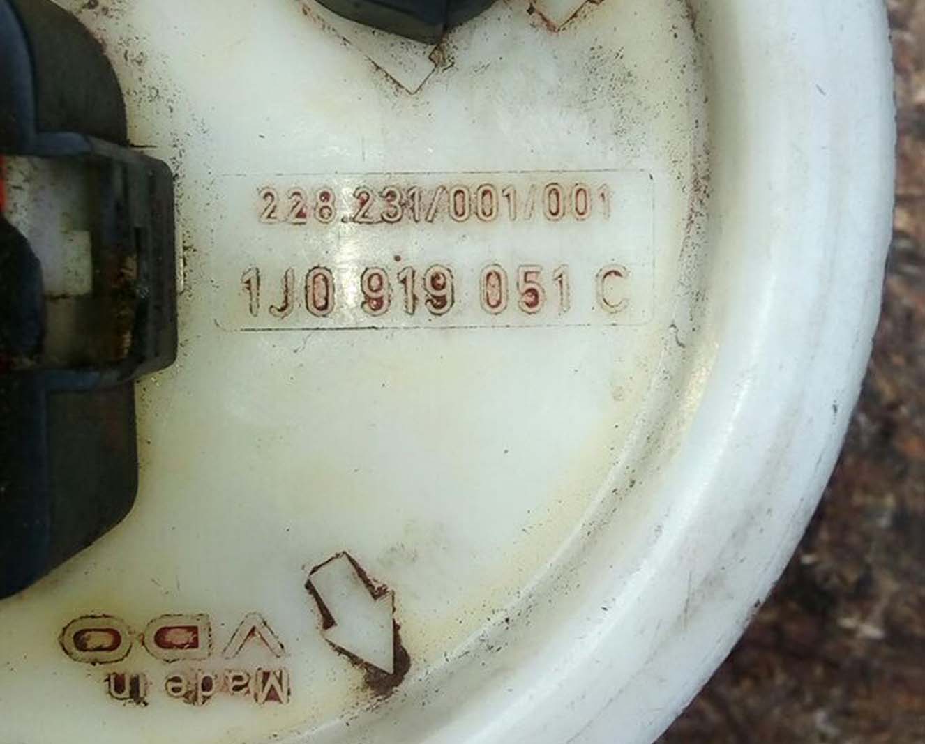 Насос топливный фольксваген гольф 4 1J0919051C