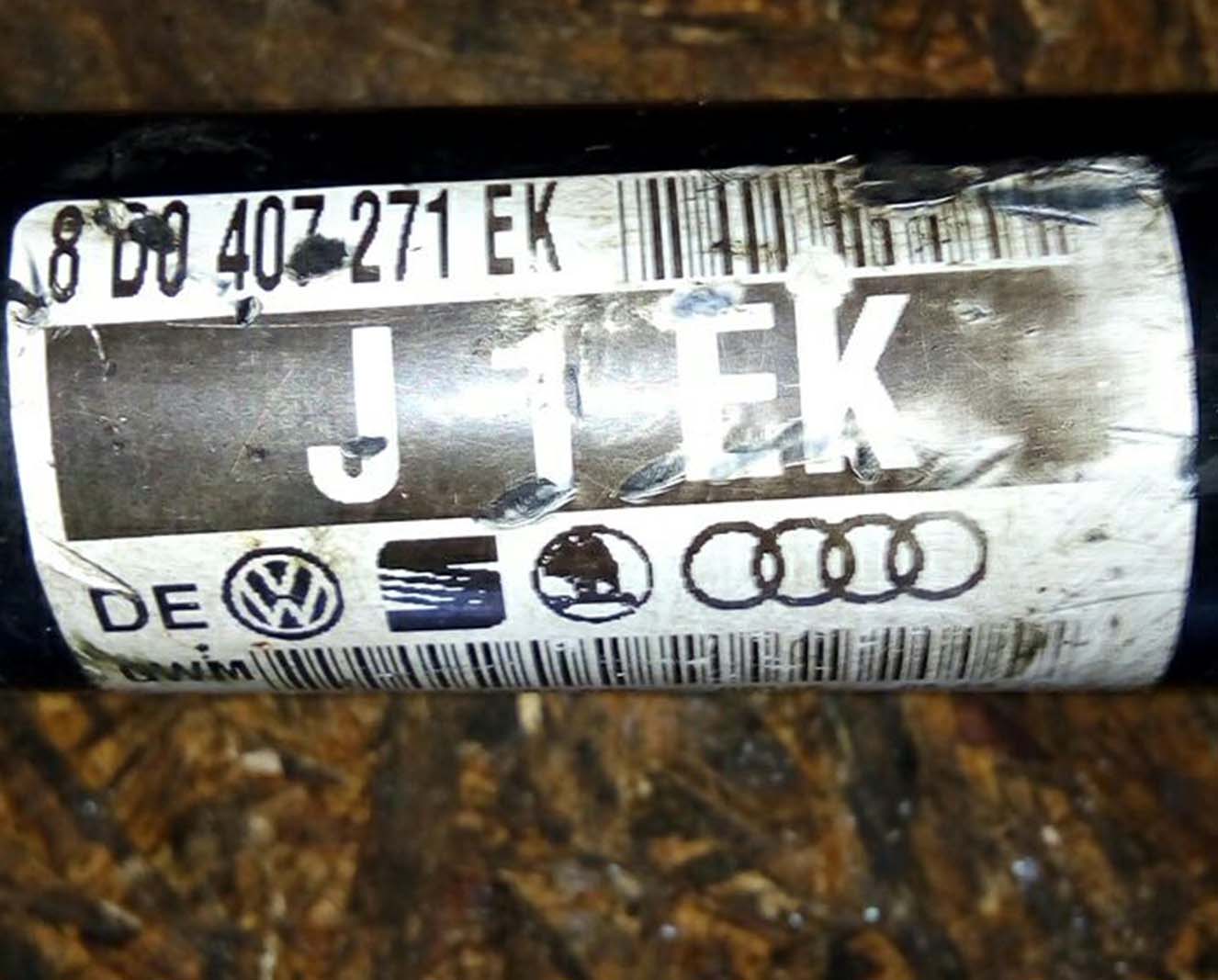 Полуось передняя левая 8D0407271EK 1.9 TDI механика Полуось передняя левая 8D0407271EK 1.9 TDI механика