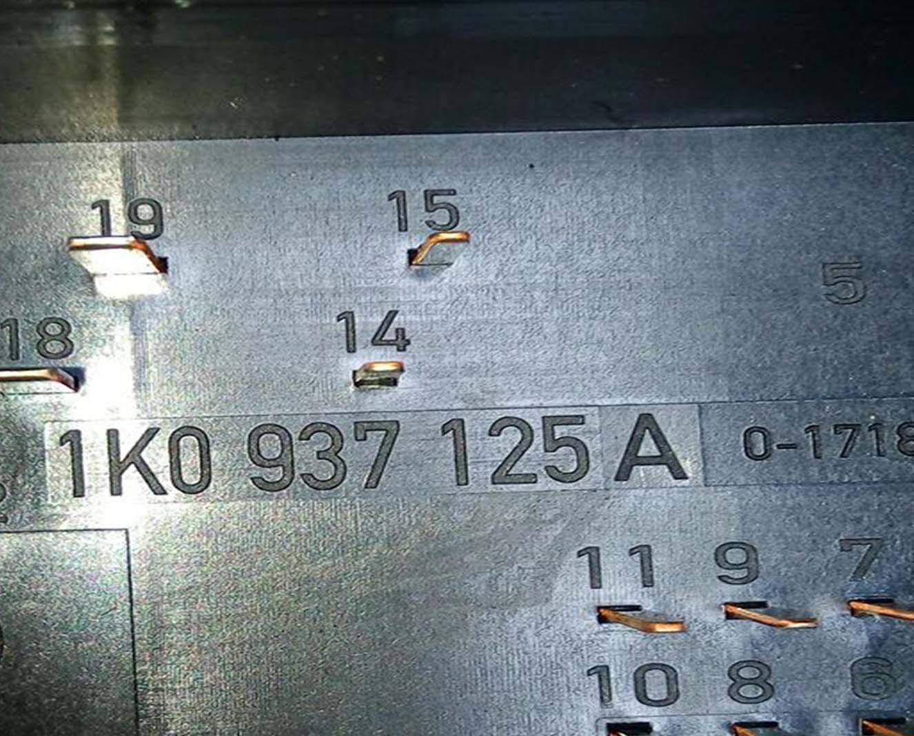 Блок предохранителей 1K0937125A - купить на разборке в Минске Блок предохранителей 1K0937125A - купить на разборке в Минске