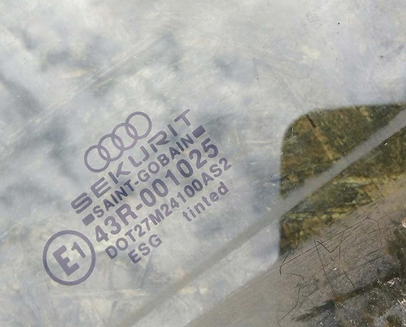 Стекло Audi 100, A6 C4 заднее правое седан AS2 - купить в Минске Стекло Audi 100 / A6 C4 заднее правое седан AS2 - купить в Минске