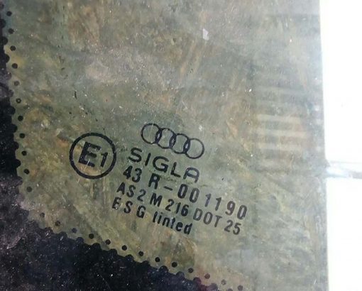 Стекло Audi C4 заднее левое седан кузовное 4A5845299 купить в Минске
