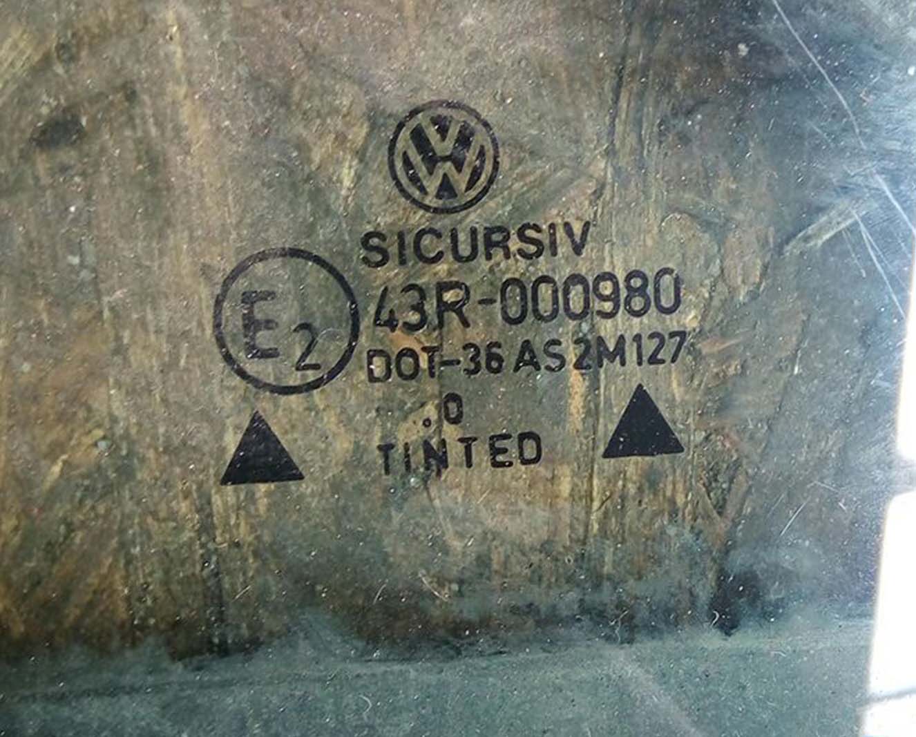 Стекло Фольксваген Пассат Б3 заднее левое седан кузовное 357845297 AS2 Стекло Фольксваген Пассат Б3 заднее левое седан кузовное 357845297 AS2