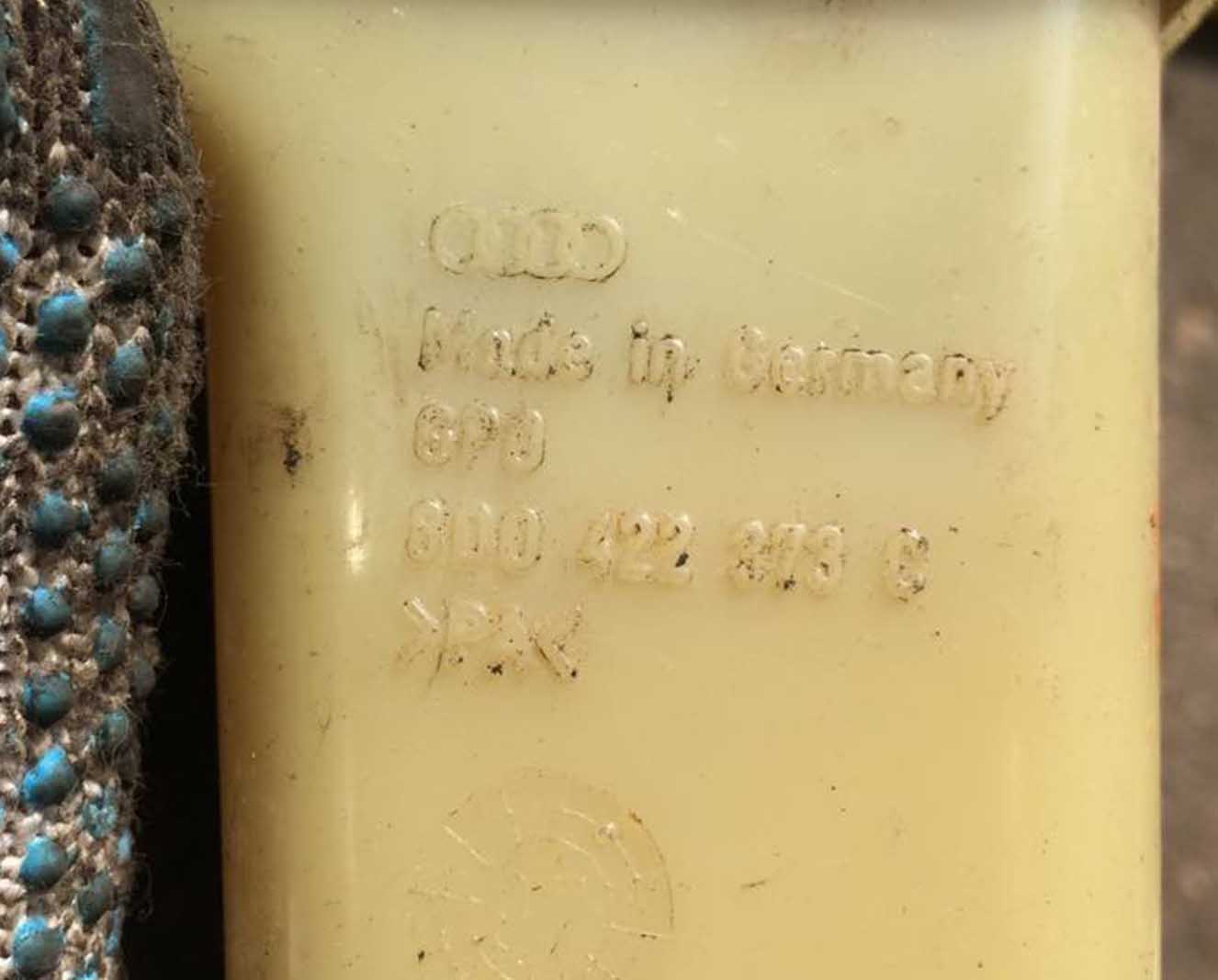 Бачок гидроусилителя Audi A6 C5 8D0422373C - купить в Минске