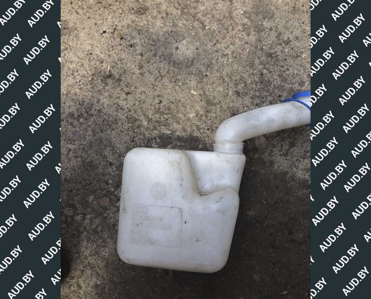 Бачок омывателя Audi 100 C4 заднего стекла универсал 4A9955453 - купить в Минске Бачок омывателя Audi 100 C4 заднего стекла универсал 4A9955453 - купить в Минске