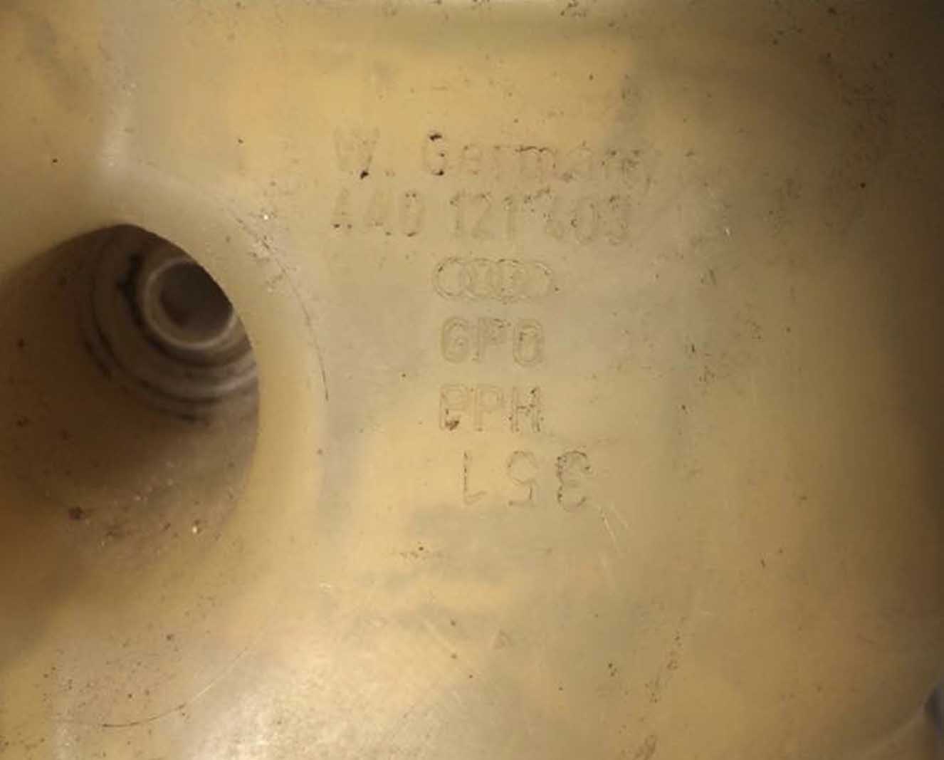 Бачок расширительный Ауди 100 С4 4A0121403 - купить в Минске