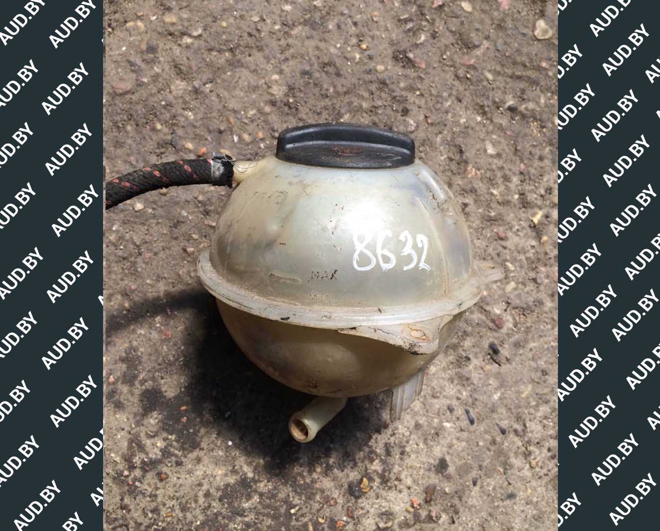 Бачок расширительный Volkswagen Passat B4 357121407B - купить в Минске Бачок расширительный Volkswagen Passat B4 357121407B - купить в Минске