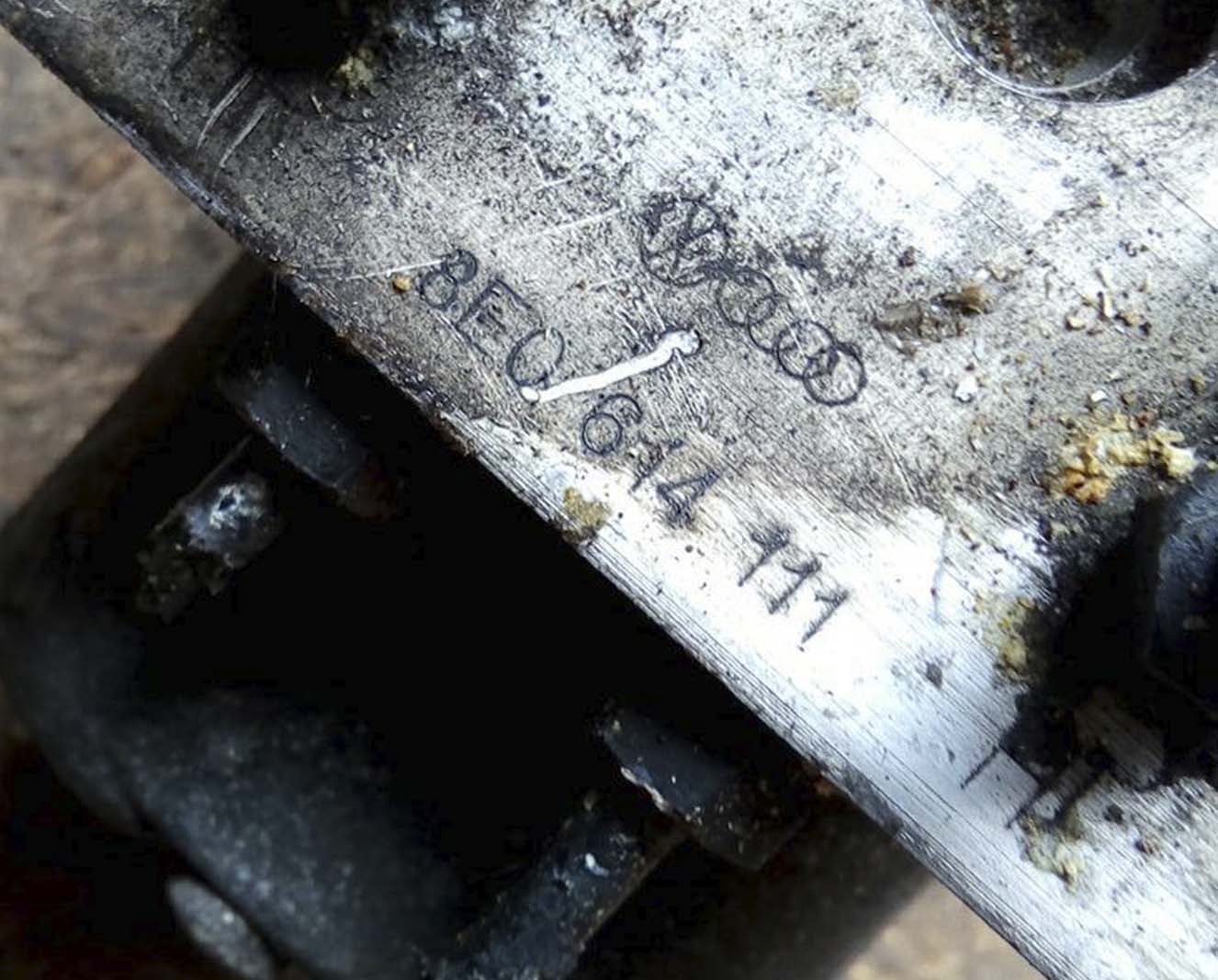 Блок ABS Ауди А4 Б5 8E0614111 - купить на разборке в Минске Блок ABS Ауди А4 Б5 8E0614111 - купить на разборке в Минске