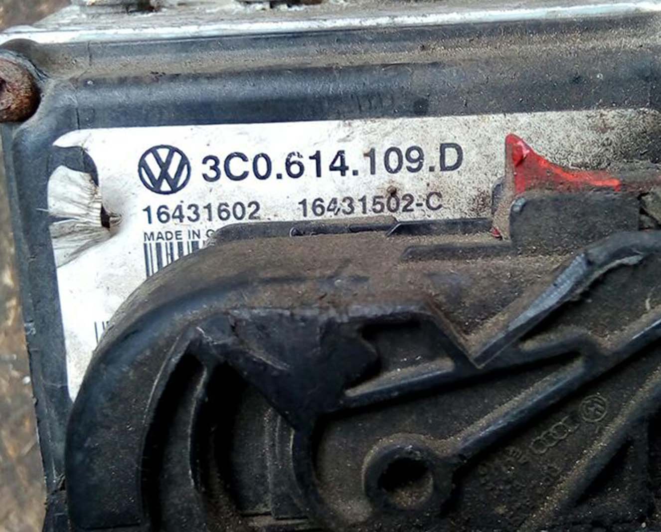 Блок ABS Volkswagen Passat B6 3C0614109D - купить в Минске Блок ABS Volkswagen Passat B6 3C0614109D - купить в Минске