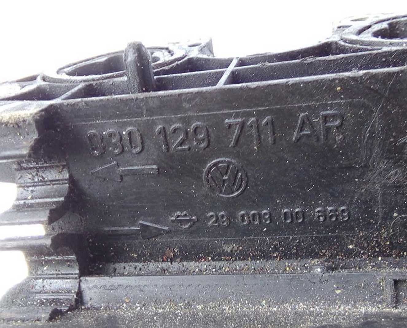 Коллектор впускной Volkswagen Golf 3 1.4 бензин 030129711AR - купить в Минске