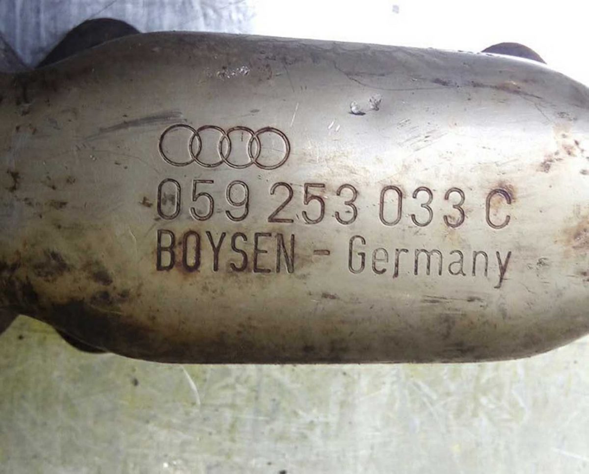 Коллектор выпускной Audi A4 B7 2.5 TDI 059253033C - купить в Минске Коллектор выпускной Audi A4 B7 2.5 TDI 059253033C - купить в Минске