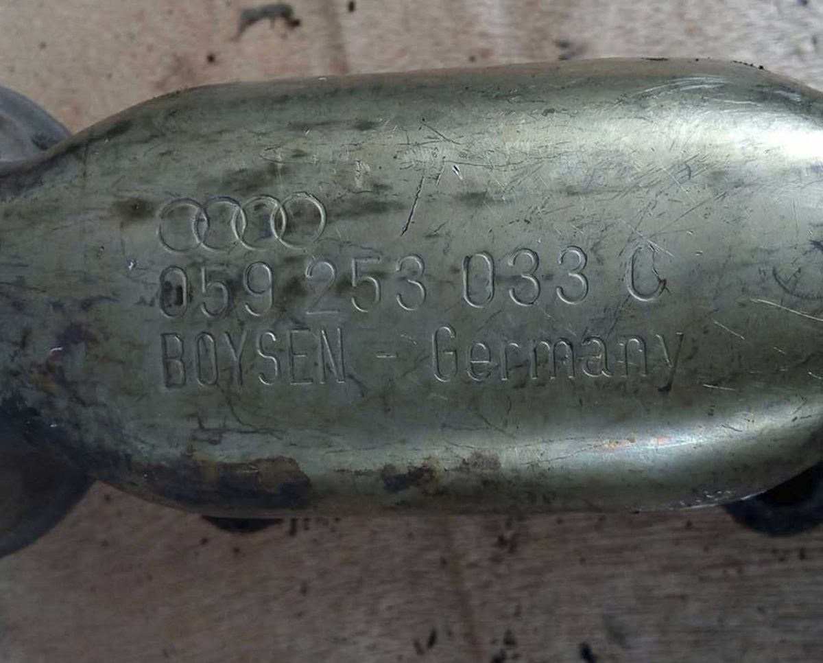 Коллектор выпускной Audi A6 C5 2.5 TDI 059253033C - купить в Минске Коллектор выпускной Audi A6 C5 2.5 TDI 059253033C - купить в Минске