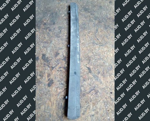 Накладка освещения номерного знака Volkswagen T4 распашонки 701827577