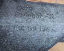 Кронштейн двигателя Фольксваген Гольф 3 правый 1H0199354A - купить в Минске