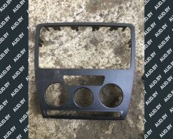 Рамка магнитолы Шкода Октавия А5 1Z0858069 - купить в Минске