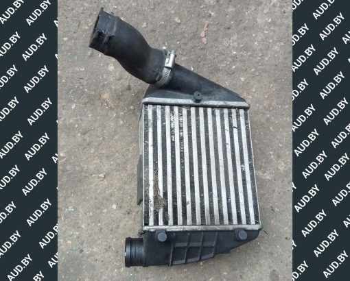 Радиатор интеркуллера Audi A4 B6 - B7 правый 8E0145806L - купить в Минске