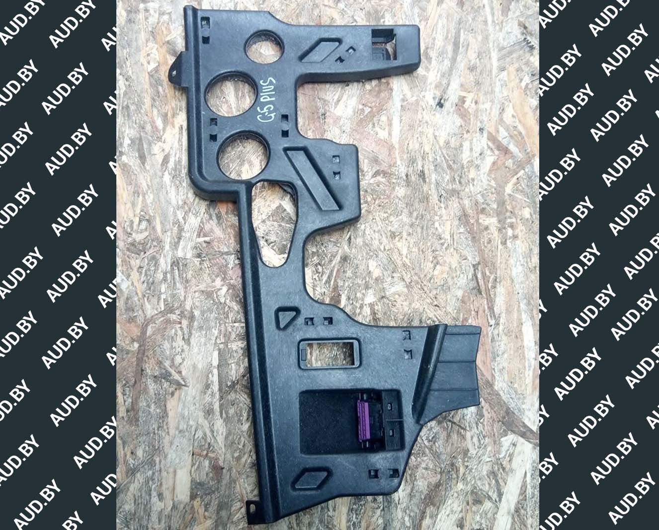 Накладка под торпедо Volkswagen Golf Plus левая нижняя 5M1863081 - купить в Минске Накладка под торпедо Volkswagen Golf Plus левая нижняя 5M1863081 - купить в Минске