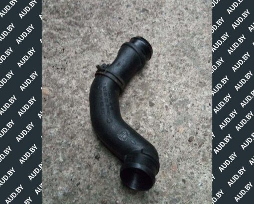 Патрубок интеркулера Volkswagen Golf 3 1H0145762T - купить в Минске