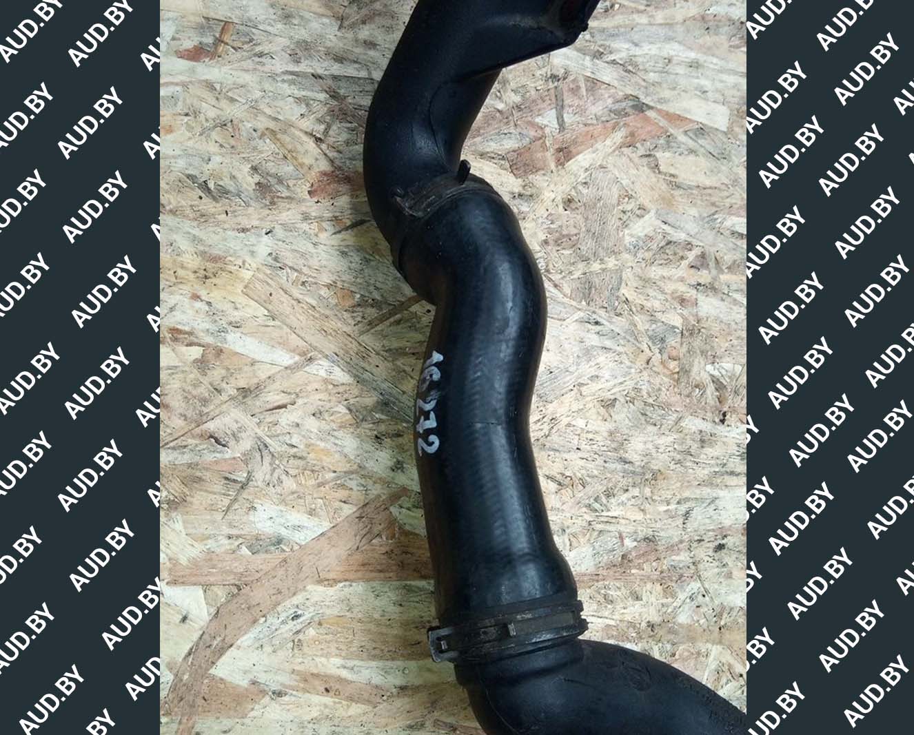 Патрубок интеркулера Volkswagen Golf 3 1H0145834F - купить в Минске Патрубок интеркулера Volkswagen Golf 3 1H0145834F - купить в Минске