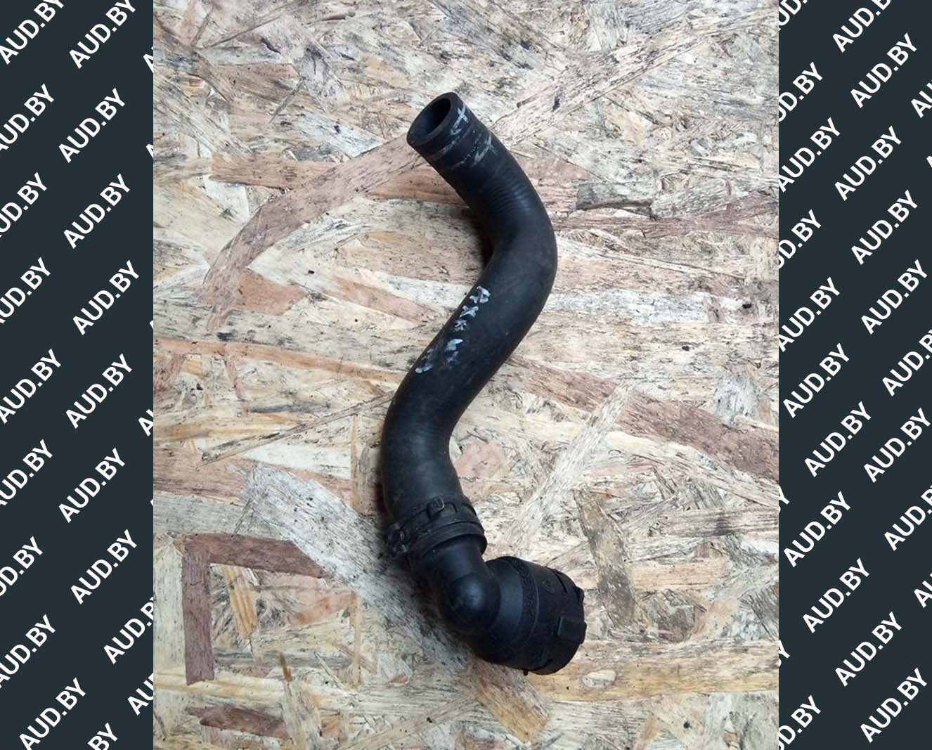 Патрубок системы охлаждения Volkswagen Golf 4, Audi A3 8L 1J0122157FE - купить в Минске Патрубок системы охлаждения Volkswagen Golf 4 / Audi A3 8L 1J0122157FE - купить в Минске