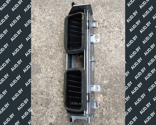 Дефлектор Volkswagen Phaeton центральный 3D1853578