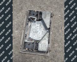 Фонарь салона Audi A6 C5 передний 4B0947303 - купить в Минске