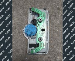 Фонарь салона Volkswagen Golf 4 передний 1J0947105 - купить в Минске