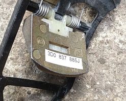 Кронштейн ручки двери Volkswagen Phaeton передний левый 3D0837885J - купить в Минске