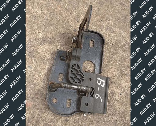 Крюк капота Volkswagen Passat B6 3C0823480A - купить в Минске
