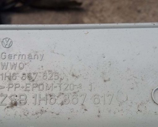 Накладка потолка Volkswagen Golf 3 хетчбек 1H6867617 - купить в Минске