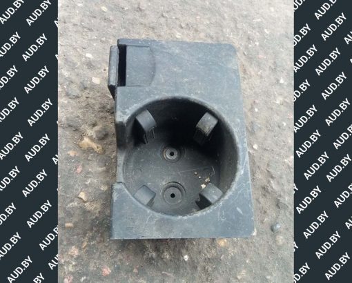 Подстаканник Audi A6 C6 задний 4F1862534G - купить в Минске