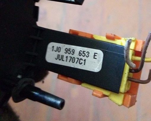 Шлейф руля 1J0959653E - купить на разборке в Минске